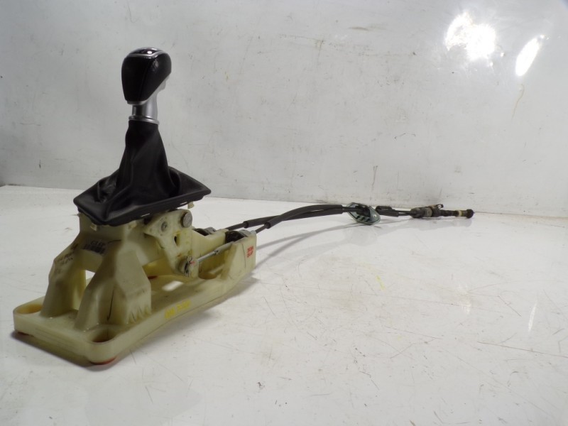 Recambio de palanca cambio para hyundai i20 1.1 crdi cat referencia OEM IAM 43700C84004X  