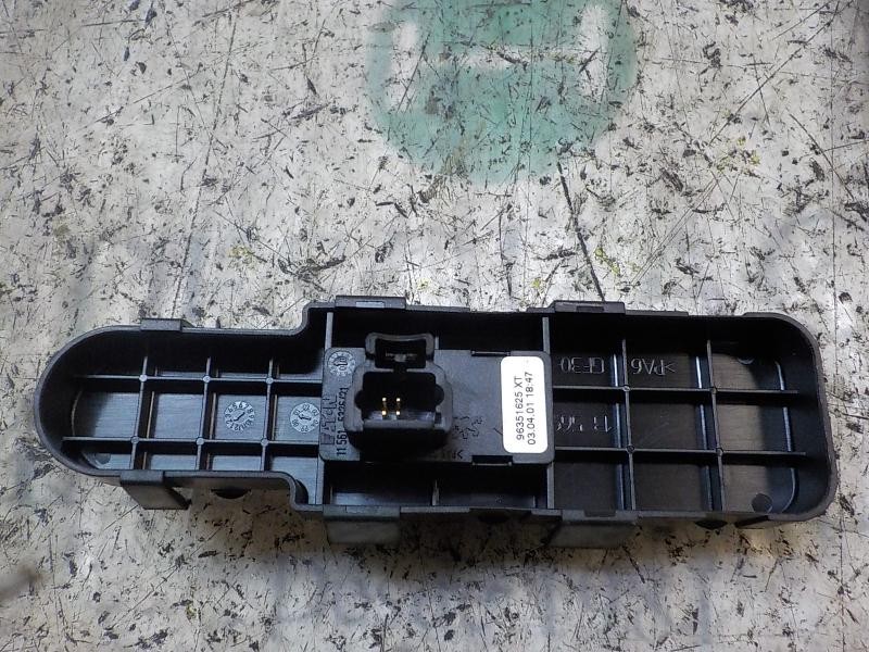 Recambio de mando elevalunas delantero derecho para peugeot 307 (s1) 2.0 16v cat referencia OEM IAM   