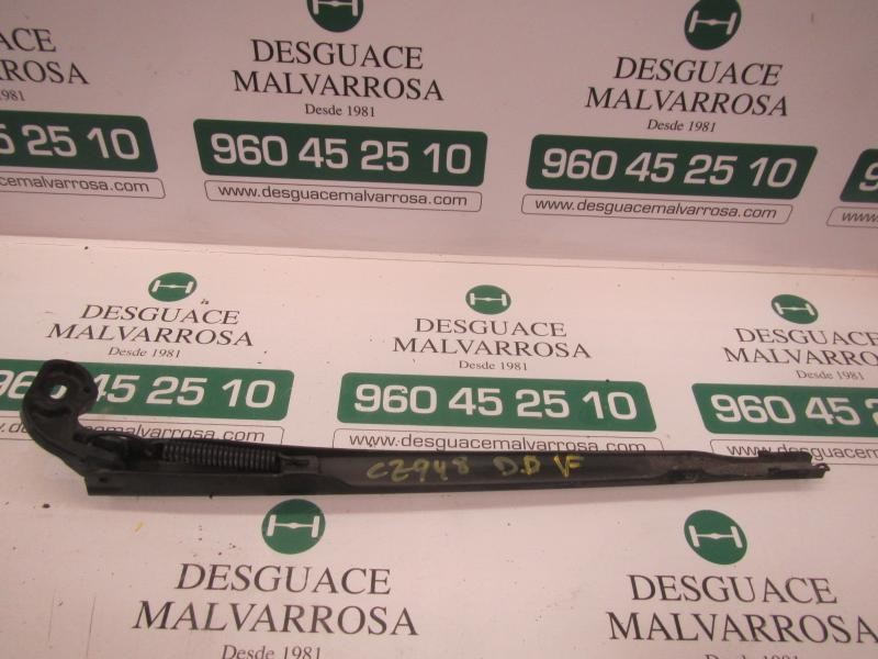 Recambio de brazo limpia delantero derecho para seat leon (1p1) 2.0 tdi referencia OEM IAM 1P095410A1P9  