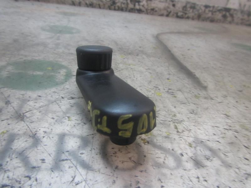 Recambio de maneta elevalunas trasera derecha para dacia logan ambiance referencia OEM IAM 8200673745  