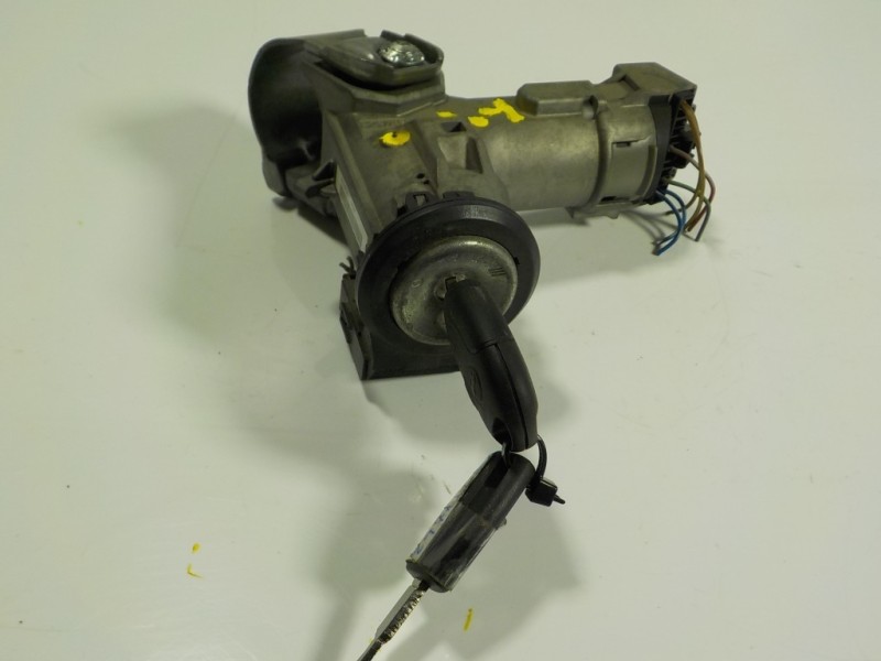 Recambio de antirrobo para ford transit courier 1.5 tdci cat referencia OEM IAM 1778549 8A6T15607AC 