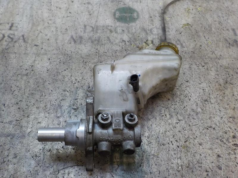 Recambio de bomba freno para peugeot bipper 1.4 hdi referencia OEM IAM   