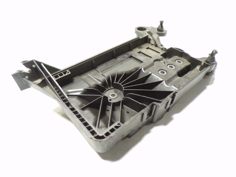 Recambio de moldura para seat leon (kl1) 1.0 tsi referencia OEM IAM 5WA915331 5WA915331 