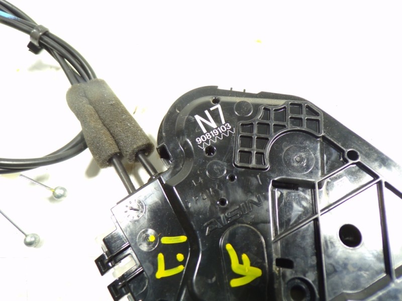 Recambio de cerradura puerta trasera izquierda para toyota prius+ advance referencia OEM IAM 6906048060 90819103 90819103