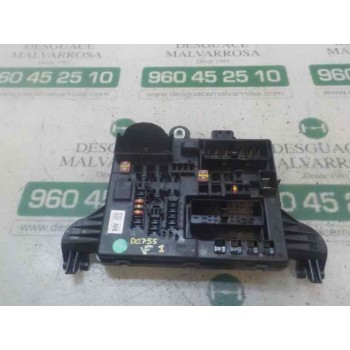 CAJA RELES / FUSIBLES 