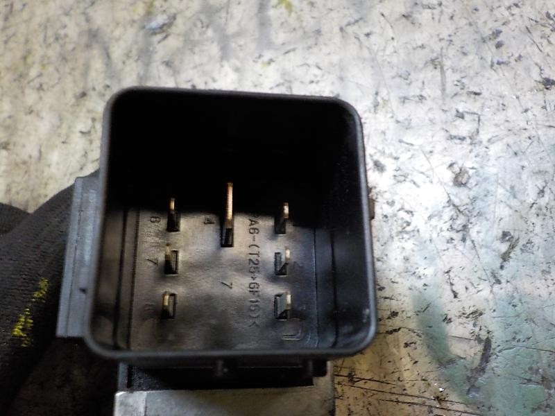 Recambio de caja precalentamiento para peugeot bipper 1.4 hdi referencia OEM IAM   