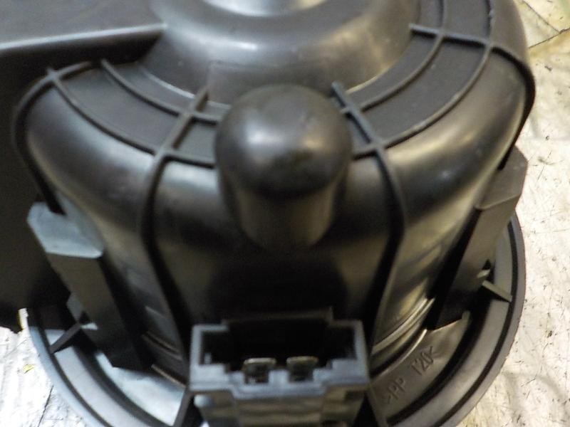 Recambio de motor calefaccion para citroën ds3 1.2 12v vti referencia OEM IAM 6441CR  