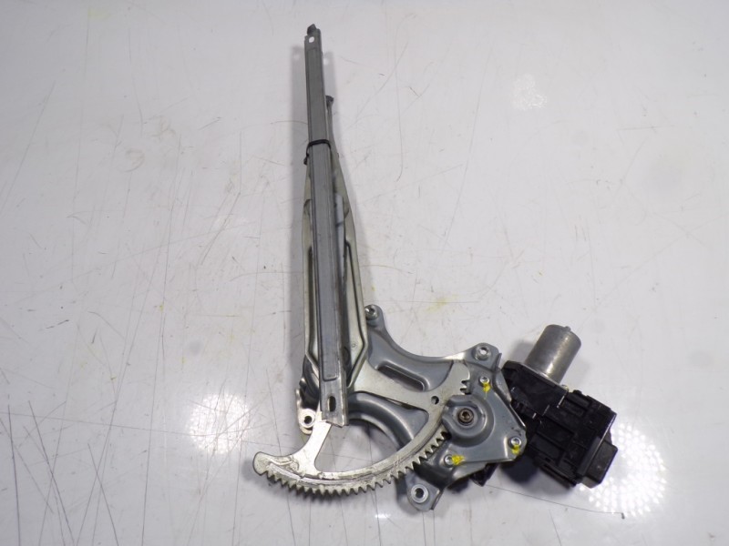 Recambio de elevalunas delantero derecho para toyota prius+ advance referencia OEM IAM 6980121020 8571062010 0620204011