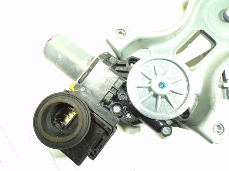 Recambio de elevalunas trasero derecho para toyota prius+ advance referencia OEM IAM 6980121020 8571047160 