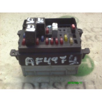 CAJA RELES / FUSIBLES 