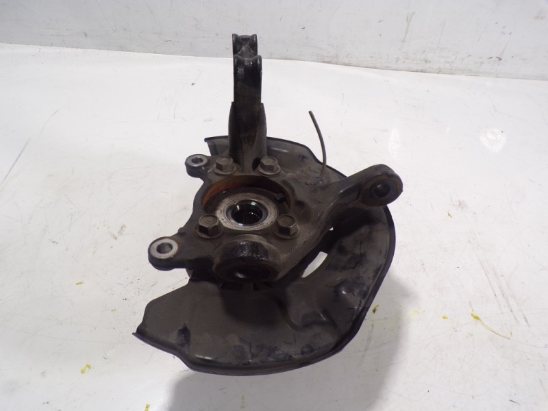 Recambio de mangueta delantera derecha para toyota prius+ advance referencia OEM IAM 4321112460  