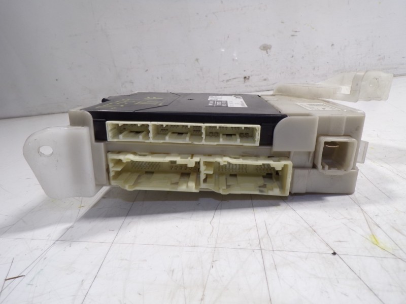 Recambio de modulo electronico para toyota prius+ advance referencia OEM IAM 8273047550 8273047550B 