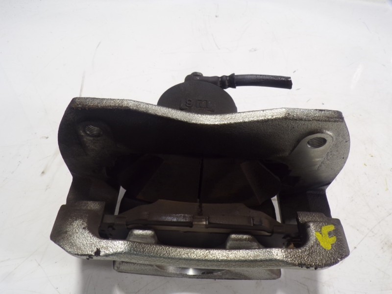 Recambio de pinza freno delantera derecha para toyota prius+ advance referencia OEM IAM 4773042091  