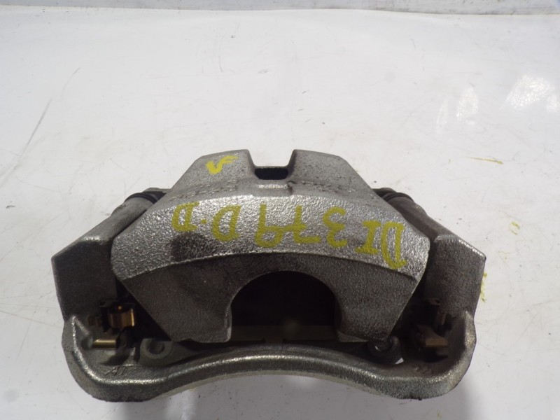 Recambio de pinza freno delantera derecha para toyota prius+ advance referencia OEM IAM 4773042091  