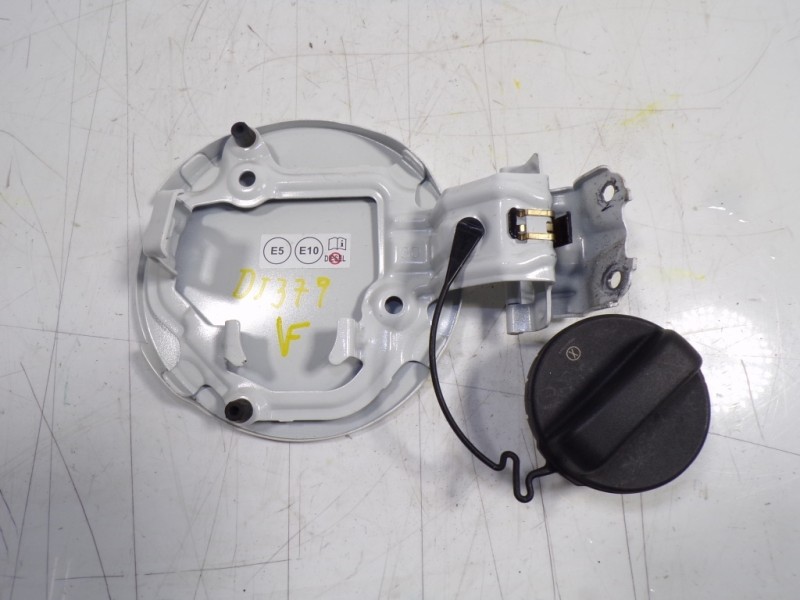 Recambio de tapa combustible para toyota prius+ advance referencia OEM IAM 7735047040  
