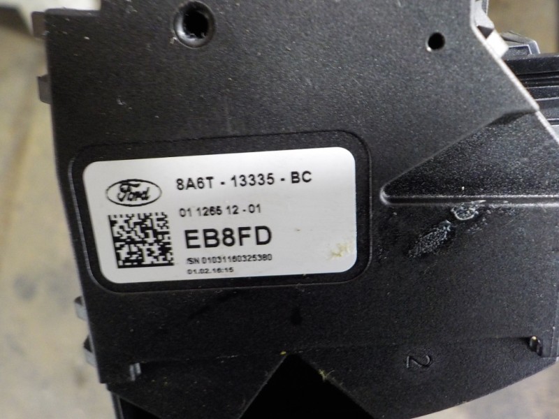 Recambio de mando intermitentes para ford transit courier 1.5 tdci cat referencia OEM IAM 1682336 8A6T13335BC 