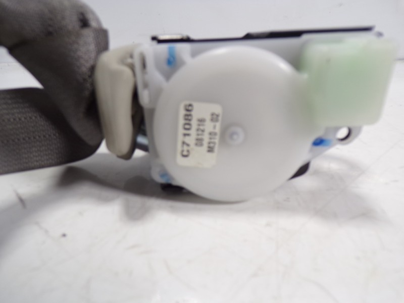 Recambio de cinturon seguridad trasero izquierdo para nissan micra (k13) 1.2 cat referencia OEM IAM 888451HB1A C71086 C71086