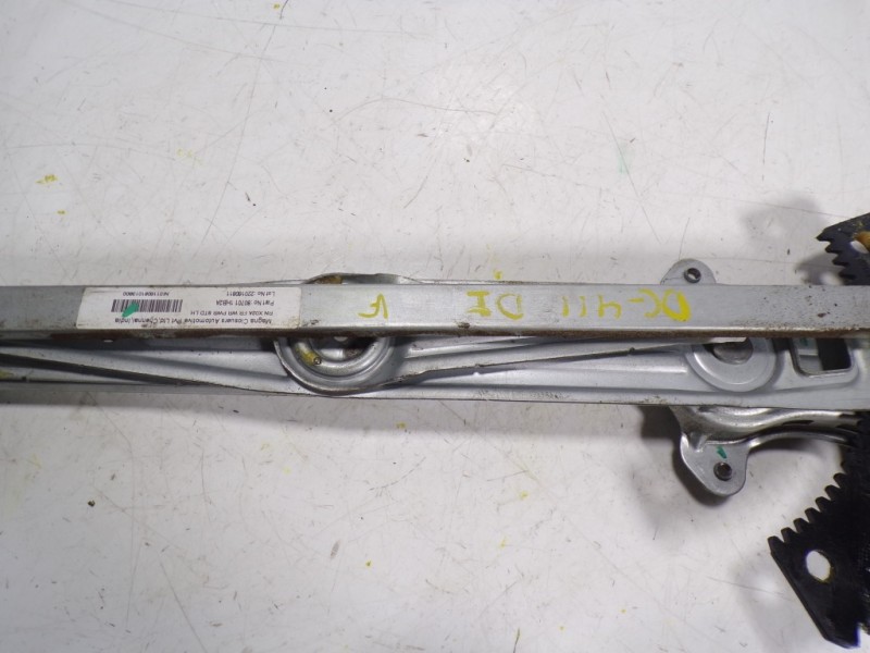 Recambio de elevalunas delantero izquierdo para nissan micra (k13) 1.2 cat referencia OEM IAM 807211HB0A 827311HB1A 