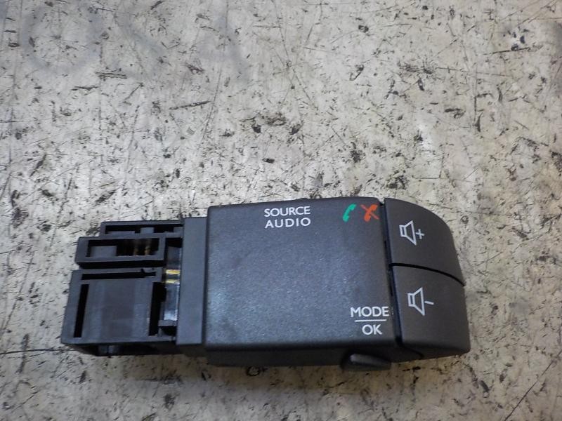 Recambio de modulo electronico para renault clio iv 0.9 referencia OEM IAM 255522448R 255522448R 