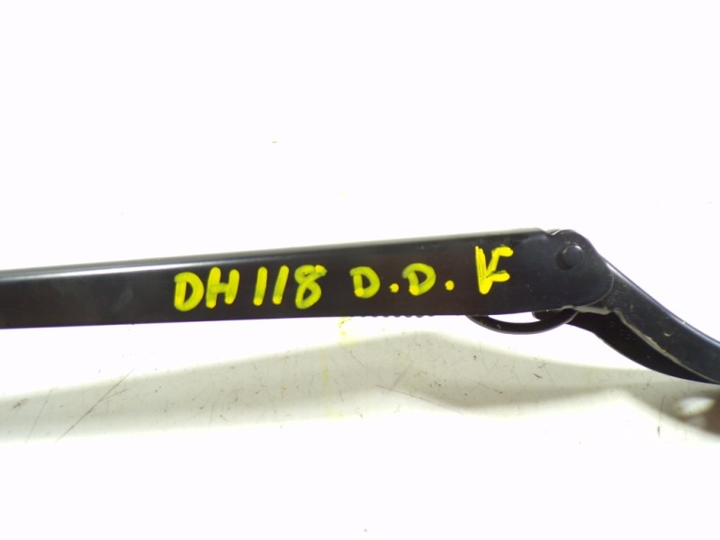 Recambio de brazo limpia delantero derecho para opel crossland x 1.2 referencia OEM IAM 39079980  