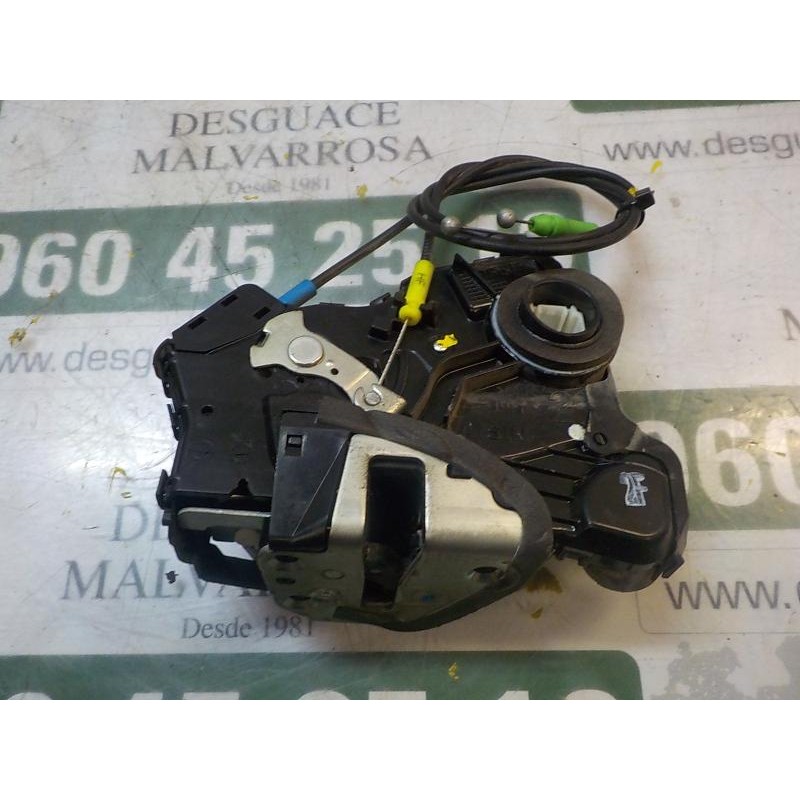 Recambio de cerradura puerta delantera derecha para toyota auris 1.4 turbodiesel cat referencia OEM IAM 6903002220  