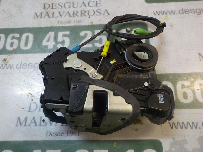 Recambio de cerradura puerta delantera derecha para toyota auris 1.4 turbodiesel cat referencia OEM IAM 6903002220  