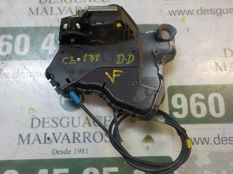 Recambio de cerradura puerta delantera derecha para toyota auris 1.4 turbodiesel cat referencia OEM IAM 6903002220  