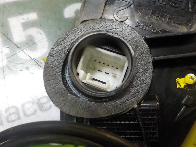 Recambio de cerradura puerta delantera derecha para toyota auris 1.4 turbodiesel cat referencia OEM IAM 6903002220  