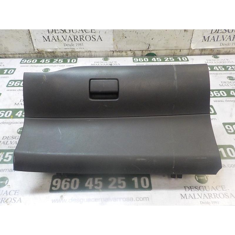 Recambio de guantera para toyota auris 1.4 turbodiesel cat referencia OEM IAM 5555002131B0  