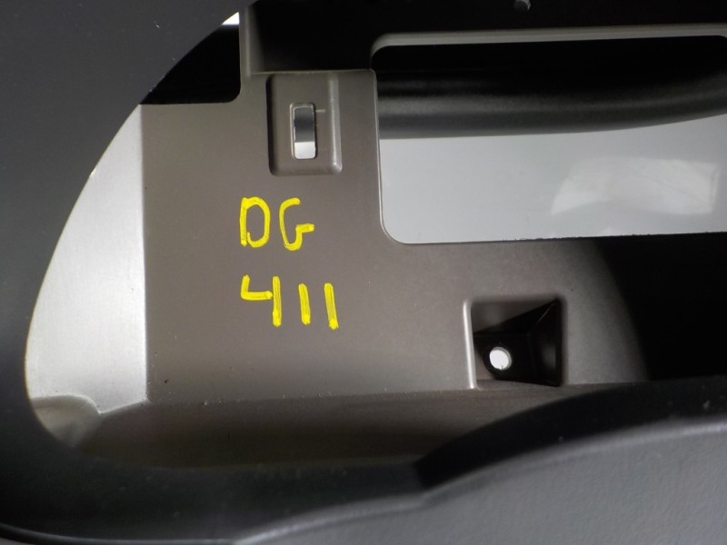 Recambio de salpicadero para nissan micra (k13) 1.2 cat referencia OEM IAM 682001HB0B TR3FG724777 TR3FG724777