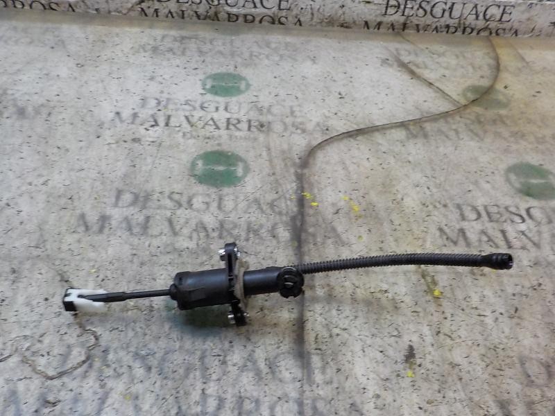 Recambio de bomba embrague para skoda fabia (5j2 ) urban referencia OEM IAM 6R0721405  