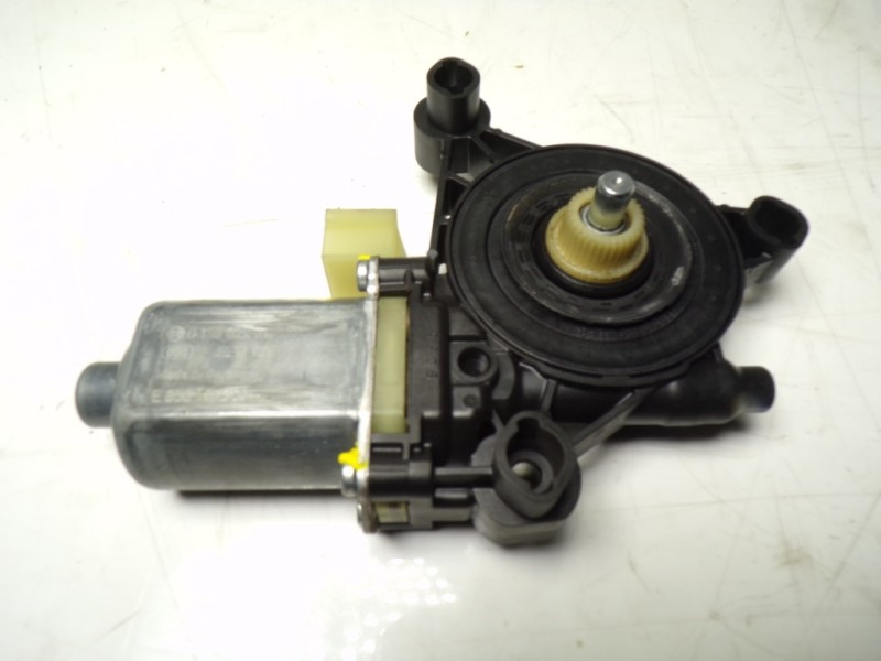 Recambio de motor elevalunas delantero izquierdo para seat leon (5f1) 1.6 tdi referencia OEM IAM 5Q0959801B 5Q0959801B 