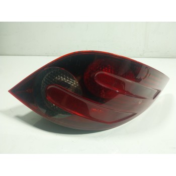 PILOTO TRASERO DERECHO A2518201264 