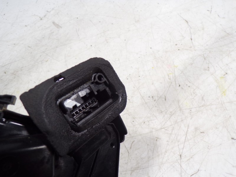 Recambio de cerradura puerta trasera derecha para volkswagen polo (6r1) 1.2 tsi referencia OEM IAM 6R4839016 6R4839016 