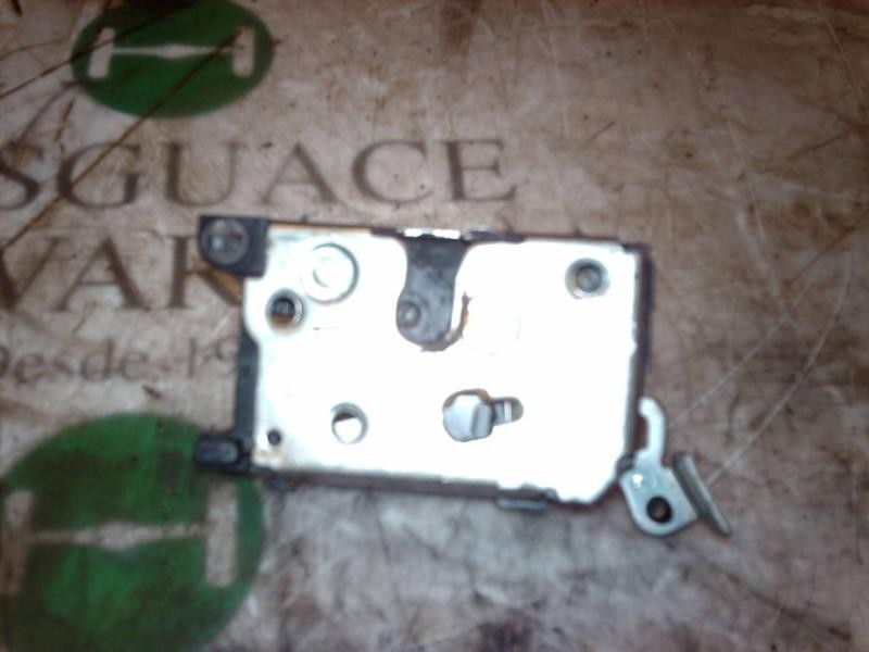 Recambio de cerradura puerta trasera izquierda para alfa romeo 146 1.9 jtd referencia OEM IAM   