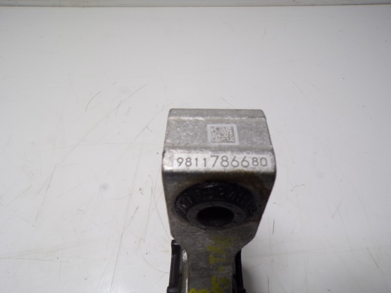 Recambio de soporte cambio para toyota proace city 1.5 dci referencia OEM IAM  9811786680 