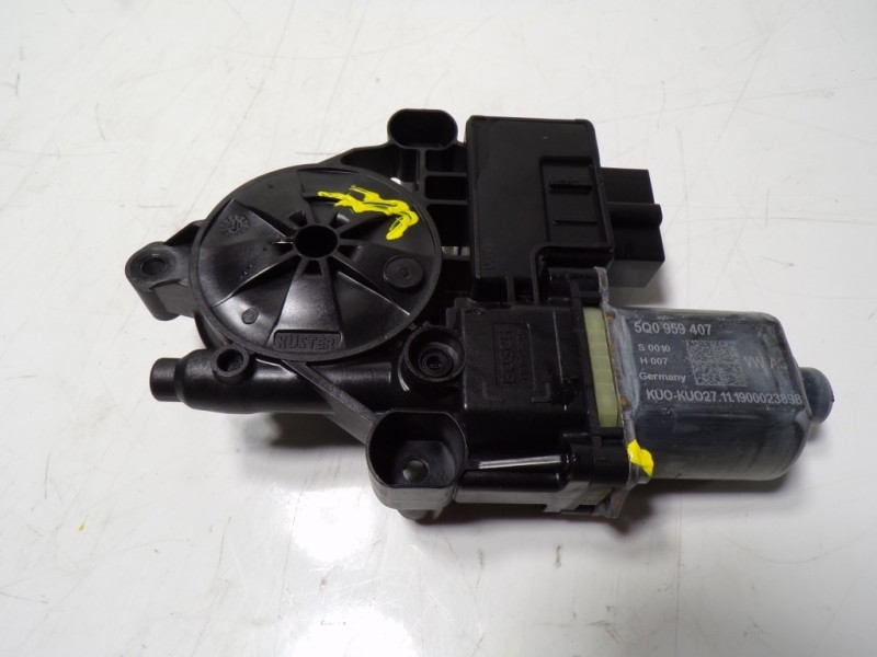 Recambio de motor elevalunas trasero izquierdo para audi a1 sportback (gba) 1.0 tfsi referencia OEM IAM 5Q0959407 5Q0959407 0130