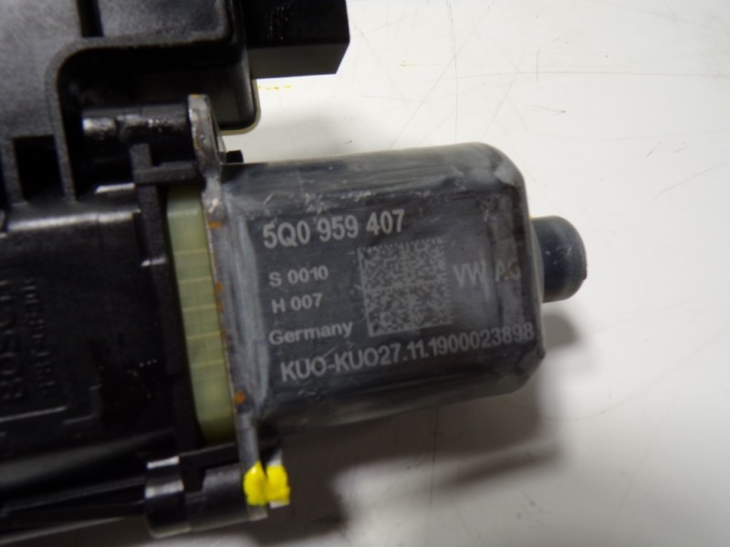 Recambio de motor elevalunas trasero izquierdo para audi a1 sportback (gba) 1.0 tfsi referencia OEM IAM 5Q0959407 5Q0959407 0130