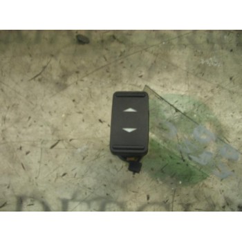 MANDO ELEVALUNAS DELANTERO DERECHO 