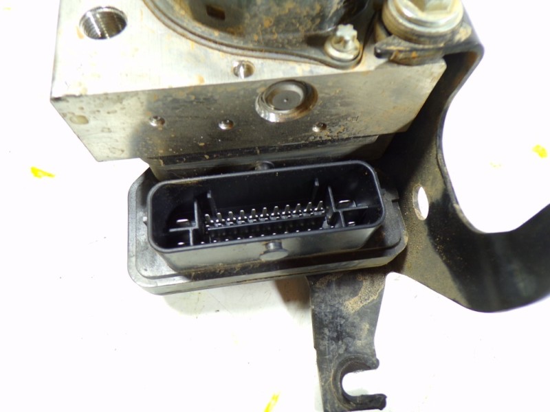 Recambio de abs para renault captur 0.9 tce referencia OEM IAM 476607694R 476601842R 