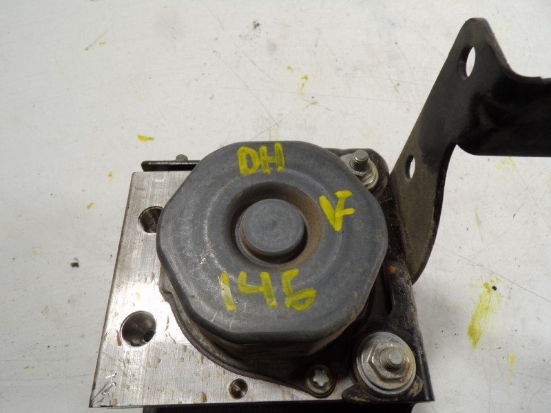 Recambio de abs para renault captur 0.9 tce referencia OEM IAM 476607694R 476601842R 