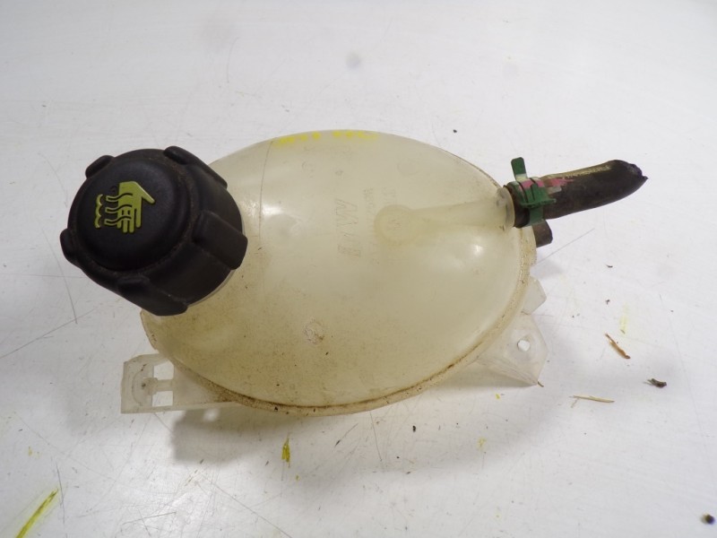 Recambio de deposito expansion para renault captur 0.9 tce referencia OEM IAM 217104354R  