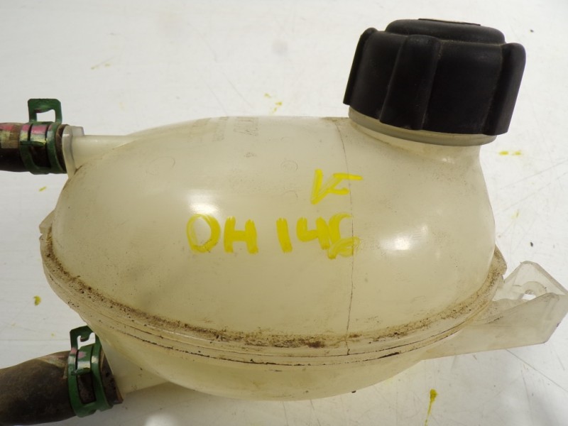 Recambio de deposito expansion para renault captur 0.9 tce referencia OEM IAM 217104354R  