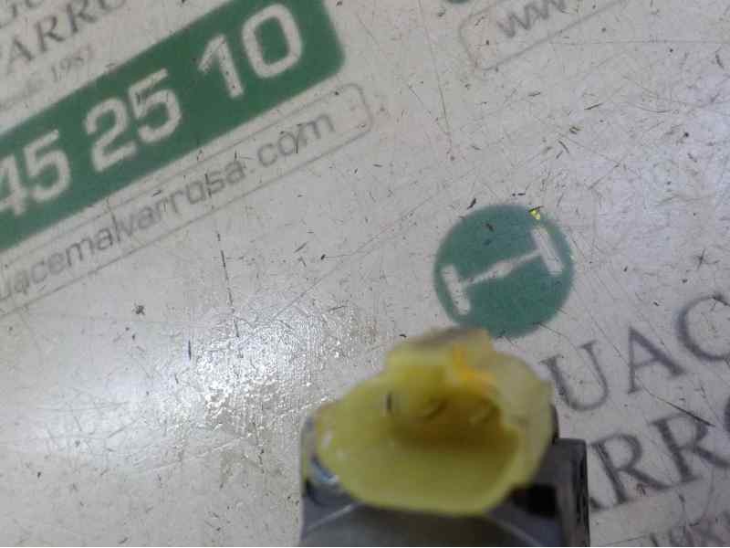 Recambio de motor elevalunas delantero derecho para kia carens (un) 2.0 crdi referencia OEM IAM   