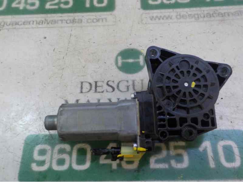 Recambio de motor elevalunas delantero izquierdo para kia carens (un) 2.0 crdi referencia OEM IAM   