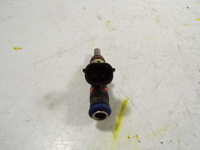 Recambio de inyector para renault captur 0.9 tce referencia OEM IAM 166004787R 166004787R 0280158366