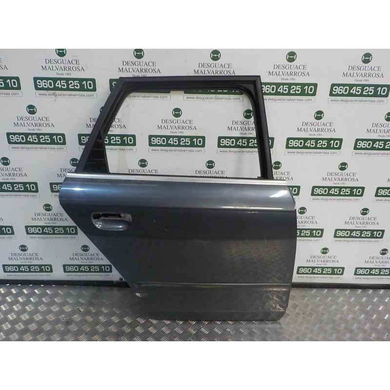 Recambio de puerta trasera derecha para audi a4 avant (8e) 3.0 v6 24v tdi referencia OEM IAM 8E0833052J  