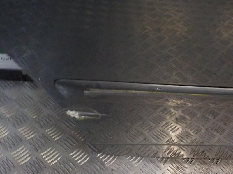 Recambio de puerta trasera derecha para audi a4 avant (8e) 3.0 v6 24v tdi referencia OEM IAM 8E0833052J  