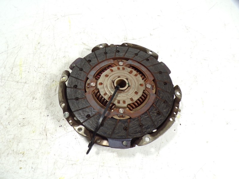 Recambio de kit embrague para renault captur 0.9 tce referencia OEM IAM 302053302R  