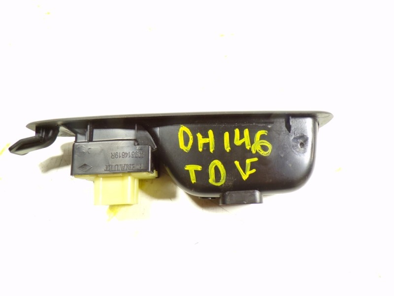 Recambio de mando elevalunas trasero derecho para renault captur 0.9 tce referencia OEM IAM 254218614R 829614619R 